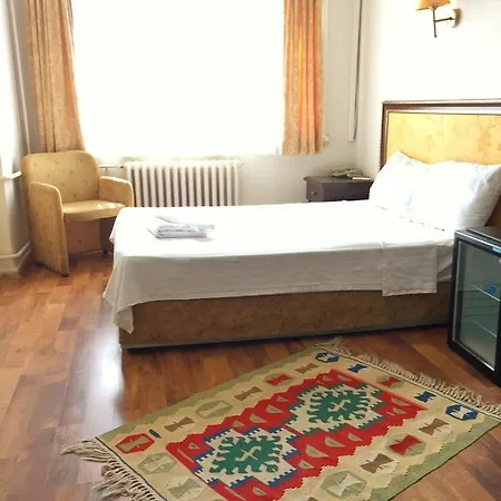 Aparthotel Atlantis 3*